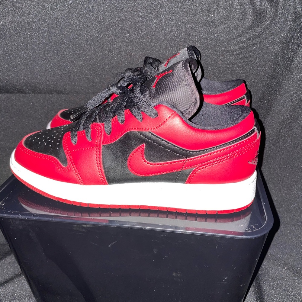 Jordan 1 low reverse bred